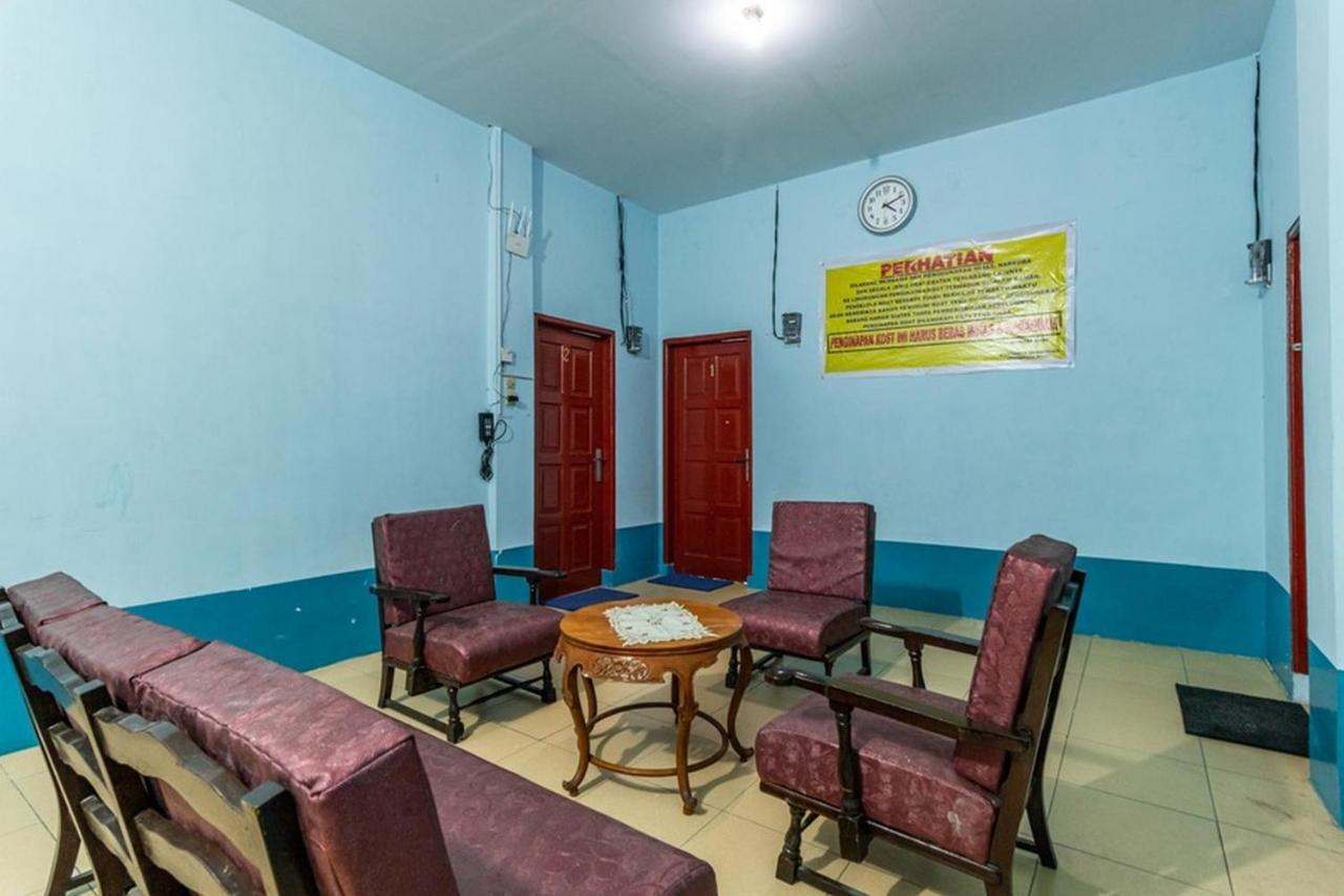 Reddoorz Syariah @ Jalan Setiabudi Medan 3 Extérieur photo