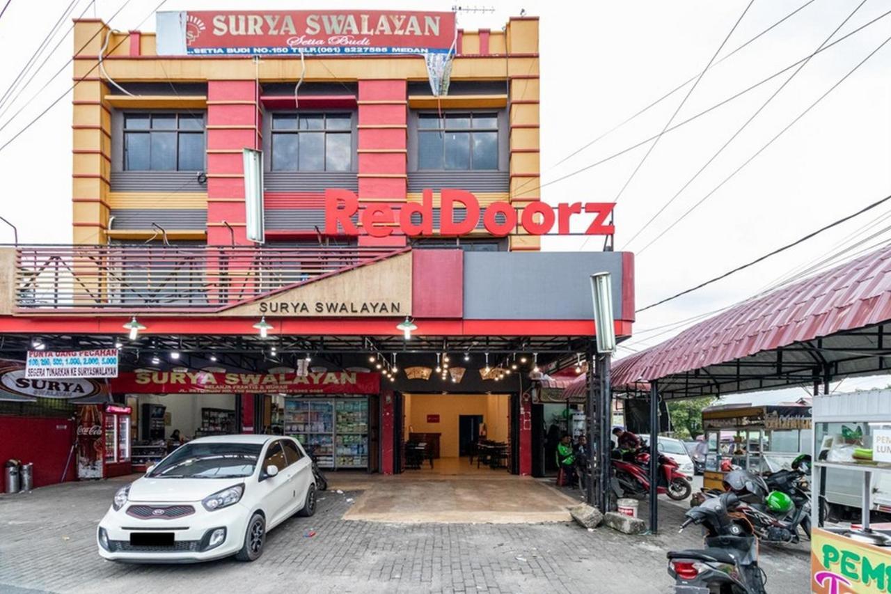 Reddoorz Syariah @ Jalan Setiabudi Medan 3 Extérieur photo
